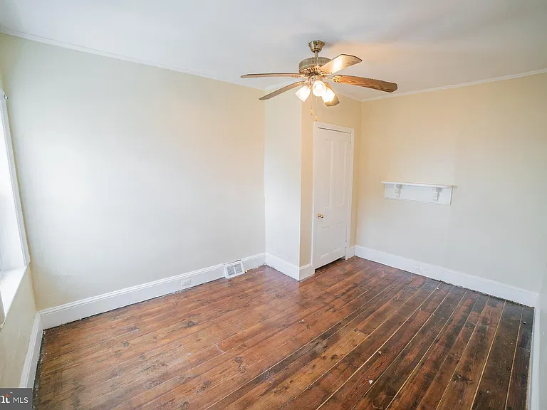 2427 E Allegheny Ave #2 — Photo 16