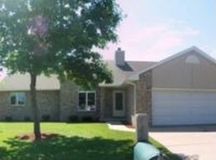 904 Burla Dr, Morris, IL