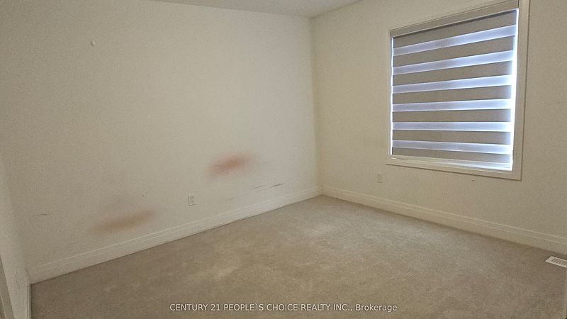 Kitchener House for rent - 4 Bedrooms — photo 13