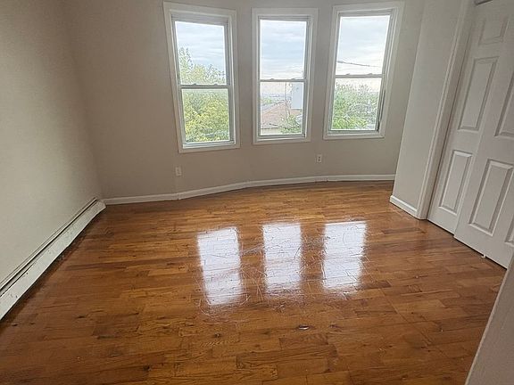 5th image of 311 S 6th St #3L