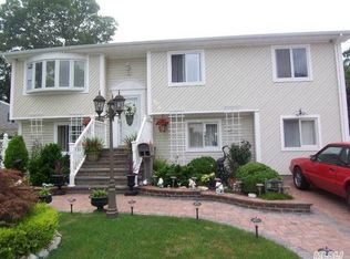 265 N Erie Ave, Lindenhurst, NY 11757