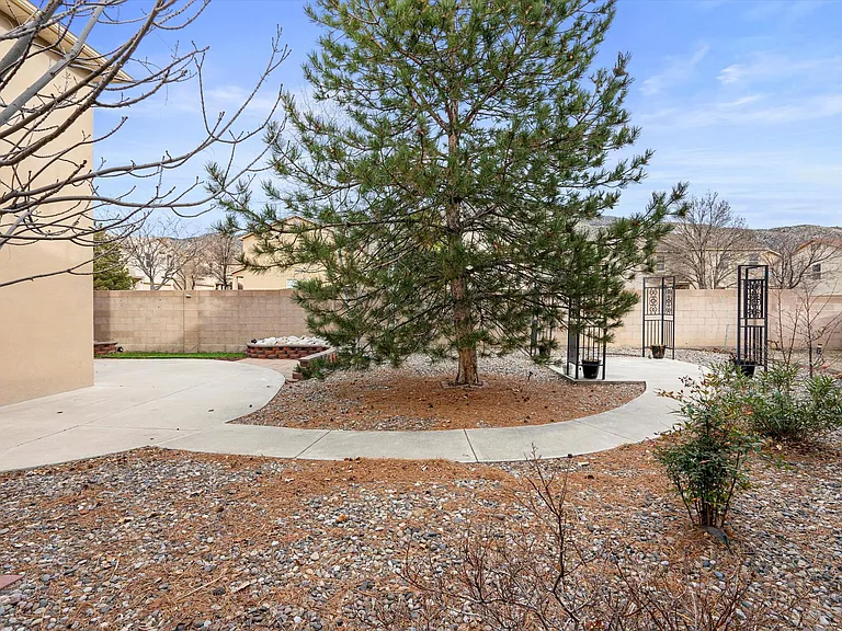12428 Rainier Way NE — Photo 35