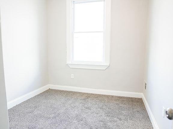 5th image of 3726 Reisterstown Rd
