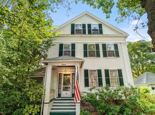 16 Ditson Pl, Methuen, MA 01844