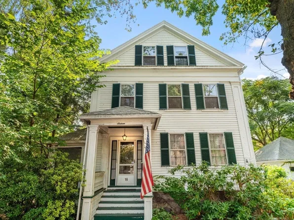 16 Ditson Pl, Methuen, MA 01844