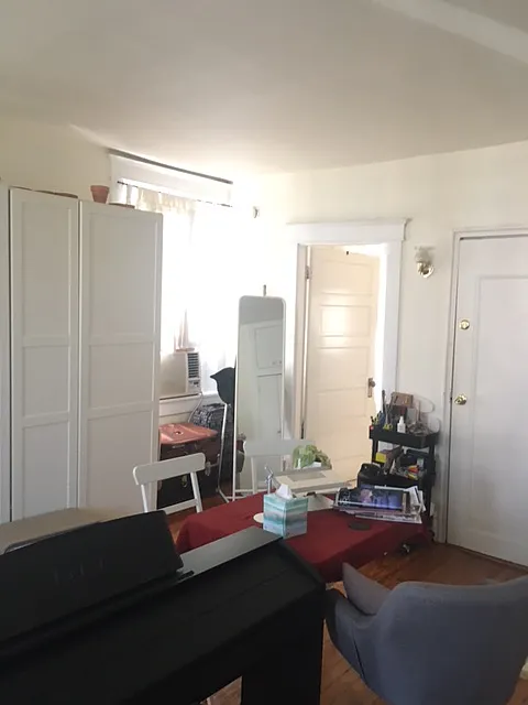 Studio, $1,300 — Photo 3