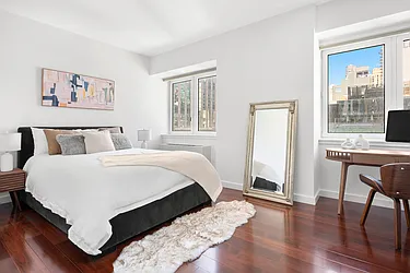 425 5th Avenue, #22F