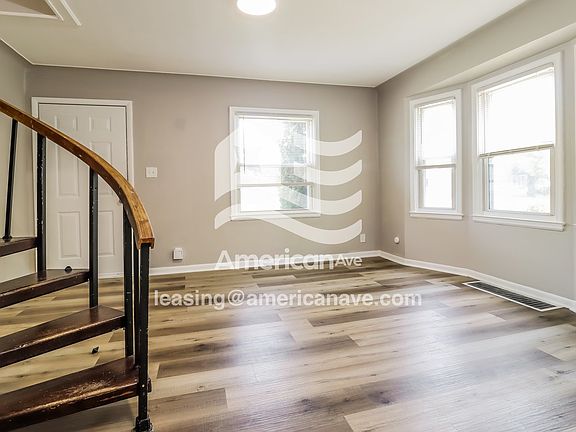 1424172_003_dining_room_4.jpg