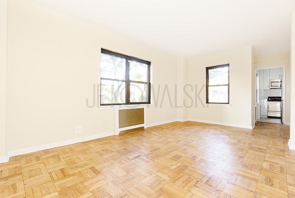 1st image of 182 W Houston St #6J