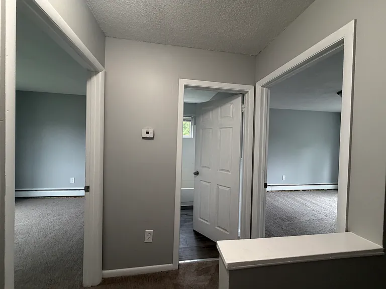 1054 Bank St #12F — Photo 10