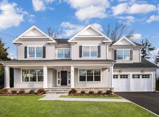 73 Hewlett St, Rye, NY 10580