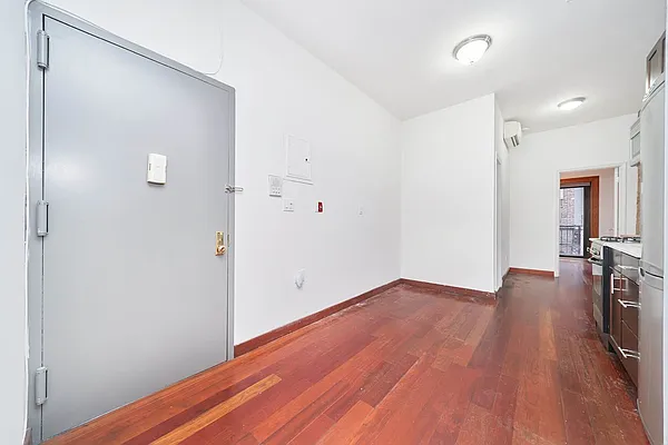Rented by Living New York | media 22