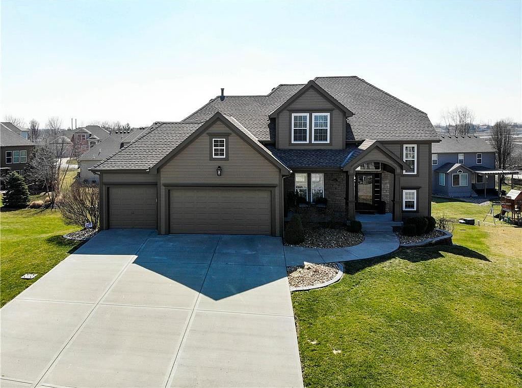 1905 NE 105th St, Kansas City, MO 64155 Zillow