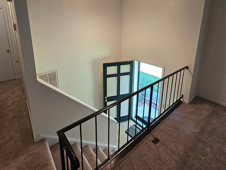 7621 Summerglen Dr — Photo 3