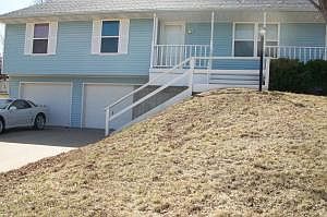 3rd image of 4610 Iris Ave