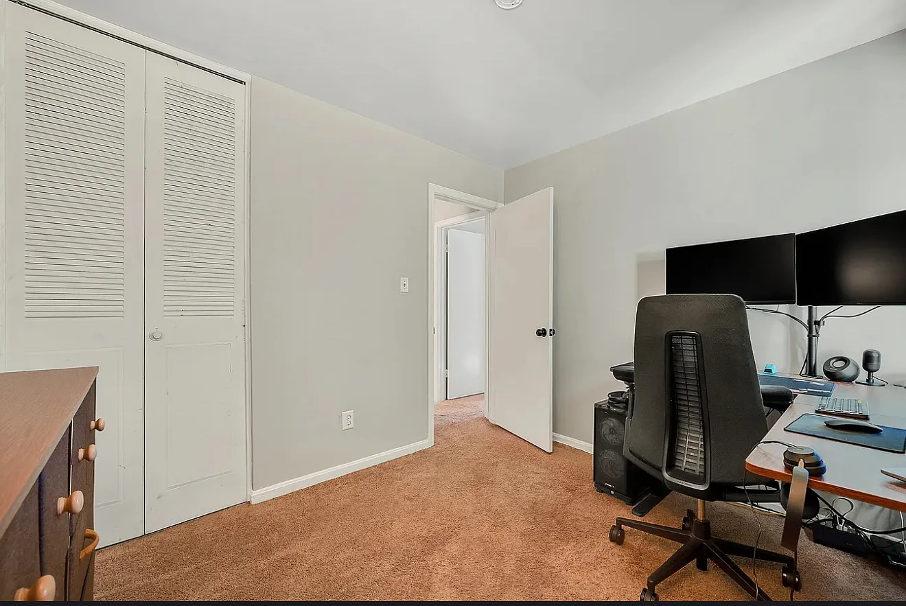 3 bed, 1.5 bath, 1246 sqft, $2,200 — Photo 1