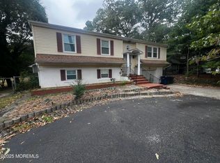 176 Whale Pond Rd, Oakhurst, NJ 07755