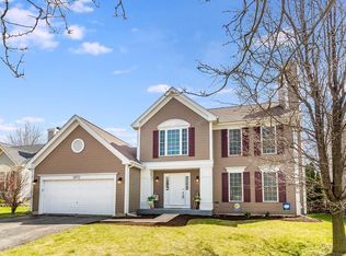 1971 Edinburgh Ln, Aurora, IL 60504