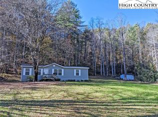 160 T E Cannon Dr, Banner Elk, NC 28604