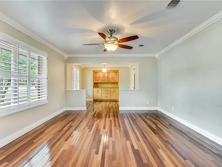 2501 Hancock Dr — Photo 6