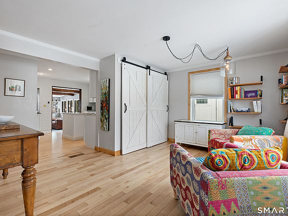 4th image of 855 Riverside Drive