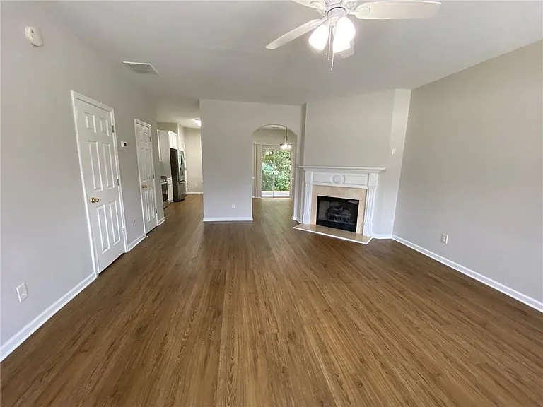 677 Kenridge Dr — Photo 9