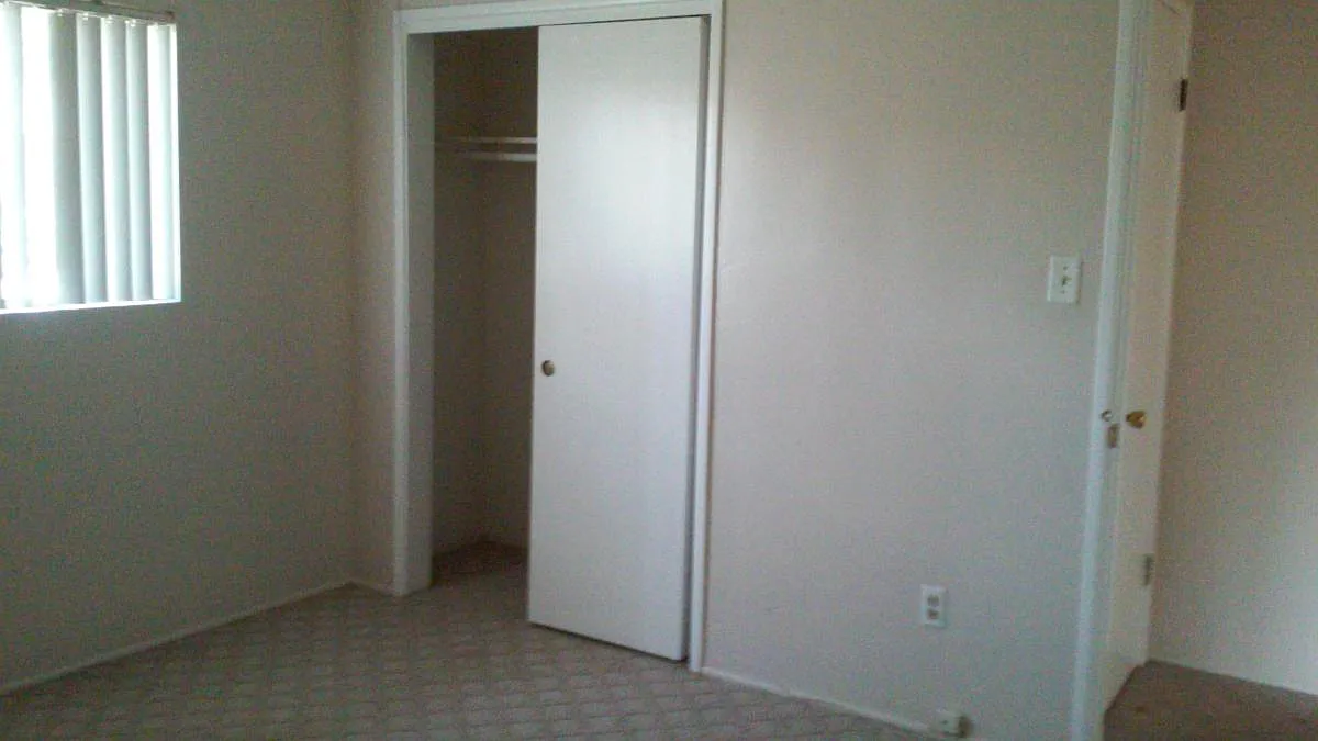 2 bed, 1100 sqft, $2,500 — Photo 4