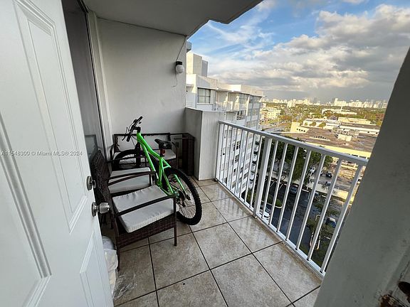 4th image of 1300 NE Miami Gardens Dr APT 1018E