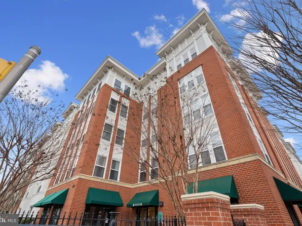 2655 Prosperity Ave APT 252, Fairfax, VA 22031