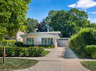 339 Green Bay Rd, Highland Park, IL 60035