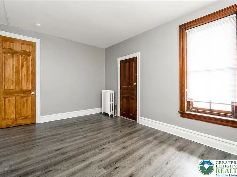 164 W Main St #HOUSE — Photo 19