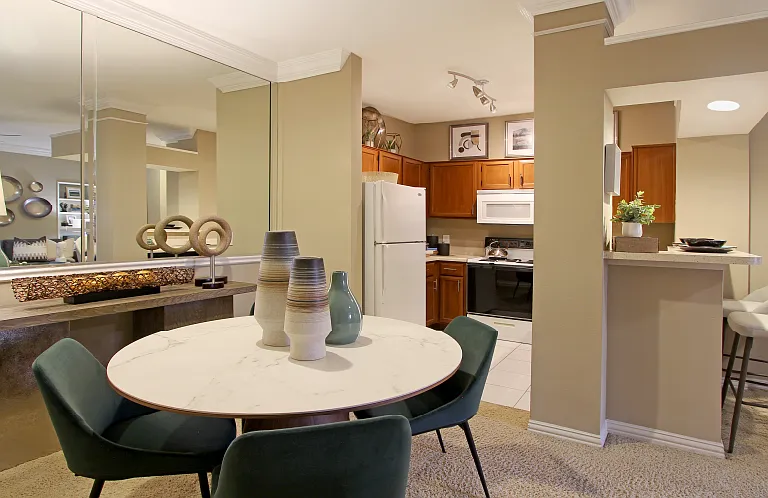 The Dorchester Apartments — Photo 15