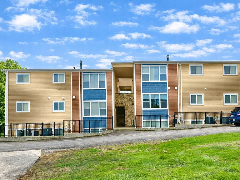 Woodstone Apartments — Photo 6