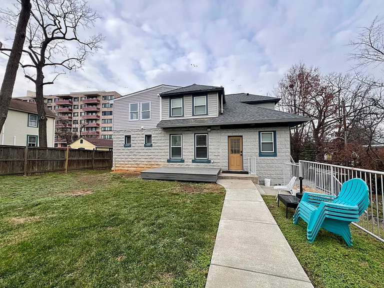 4126 Lee Hwy #C — Photo 11