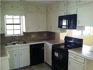 5th image of 2363 Forest Park Dr