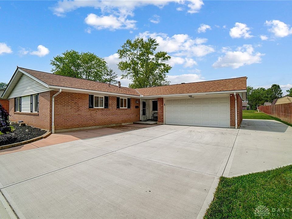 1st image of 2521 Delavan Dr
