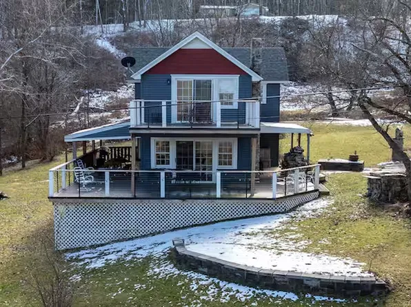 7563 Feather St, Springwater, NY 14560