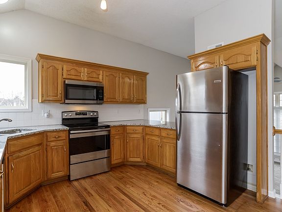 5th image of 15891 S Locust St #817574