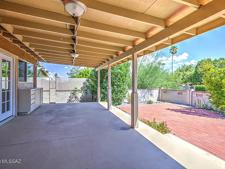 2891 W Saint Tropaz Ave — Photo 29