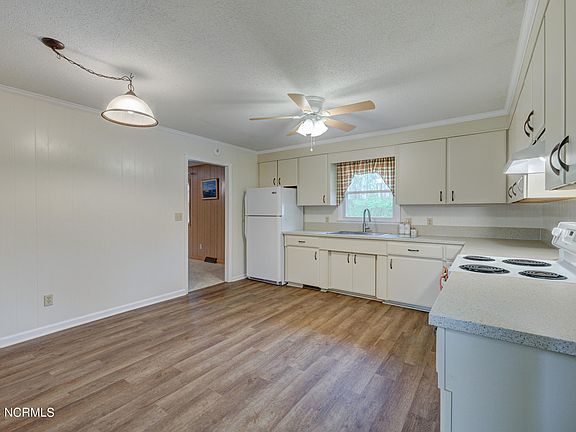 4th image of 7151 Durant Avenue NE