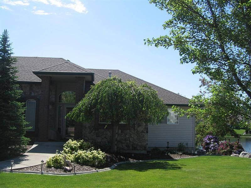 1st image of 521 S Shelley Ln