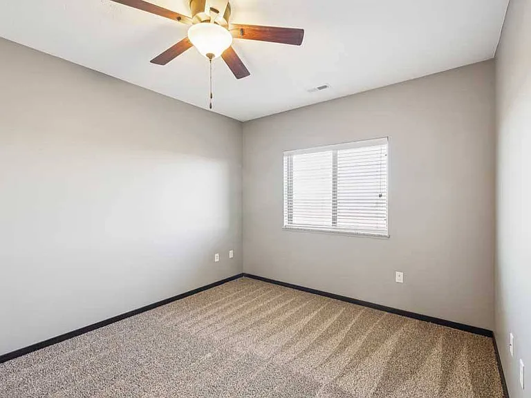 The Flats at 84 — Photo 112