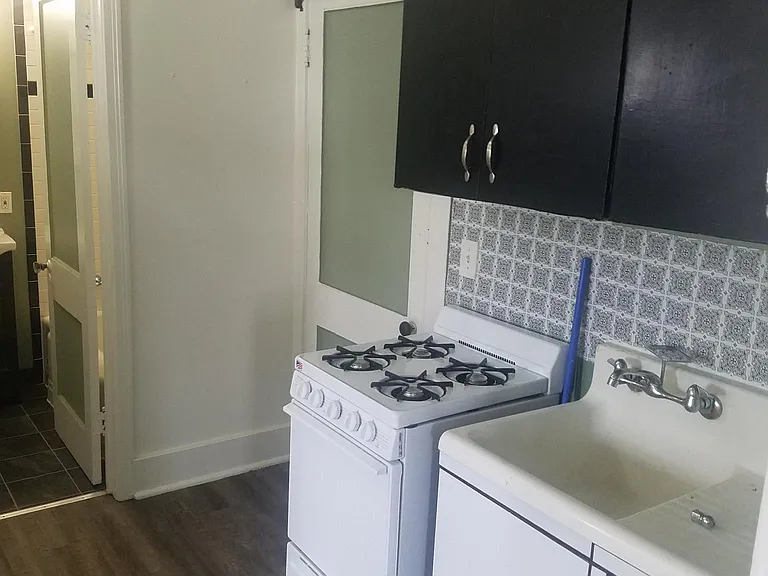 389 Abbott Rd #B — Photo 16