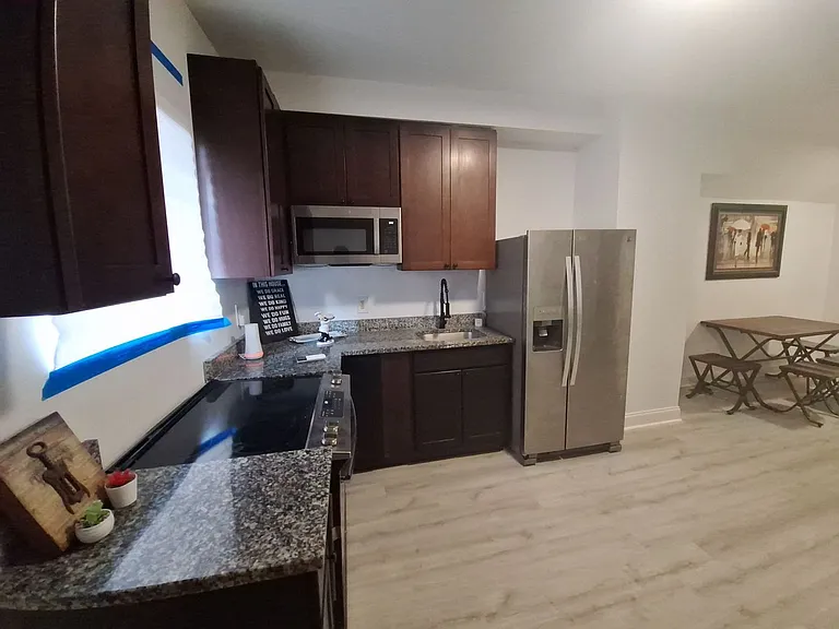 612 N Glover St — Photo 5