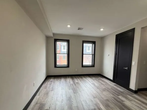 57 Lincoln Street image 7 of 9