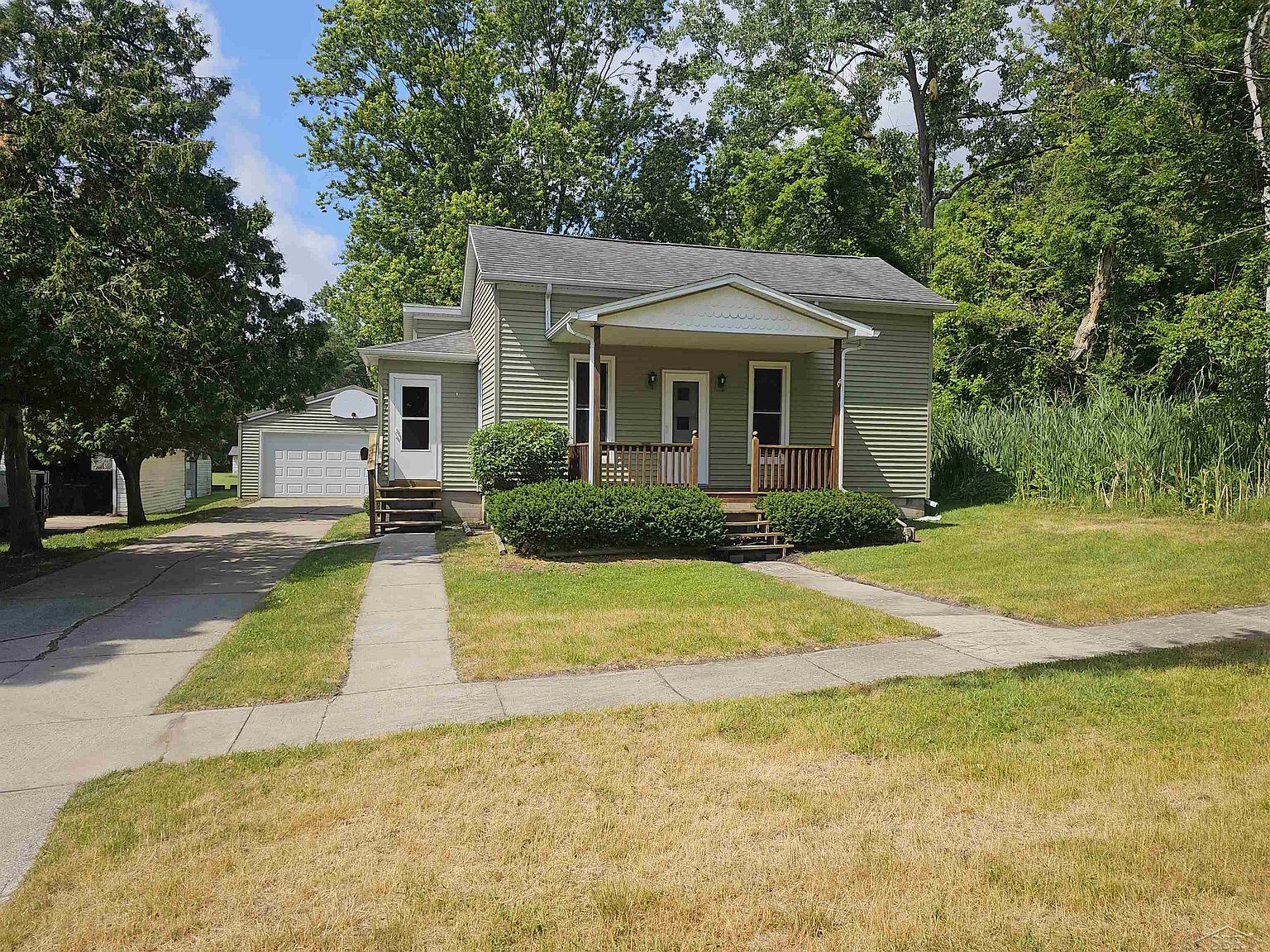 117 Saginaw St, Vassar, MI 48768 Zillow