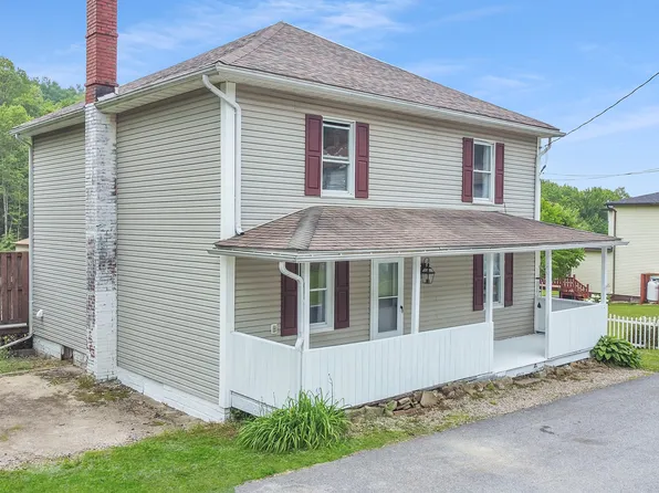 206 Twenty Row Rd, Colver, PA 15927