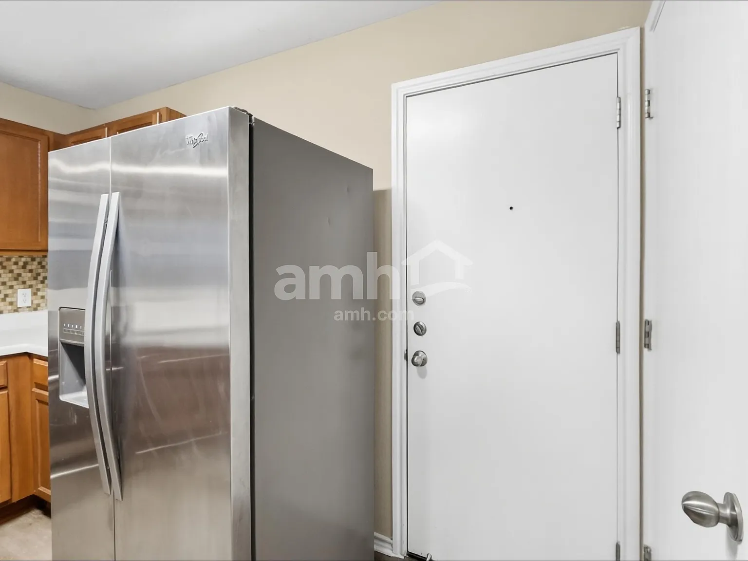 3 bed, 2.5 bath, 1700 sqft, $1,945 — Photo 4
