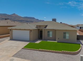 1046 La Bajada Dr, Alamogordo, NM 88310