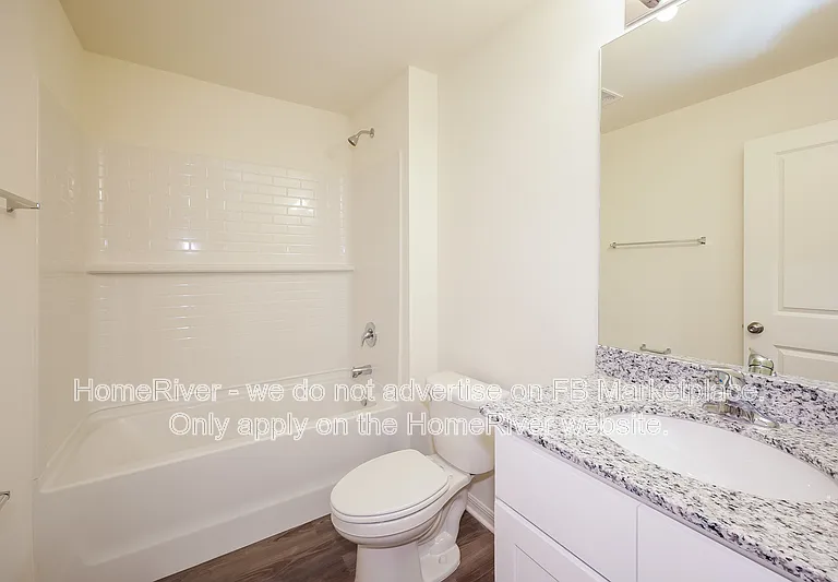 4748 NW 39th Pl — Photo 13